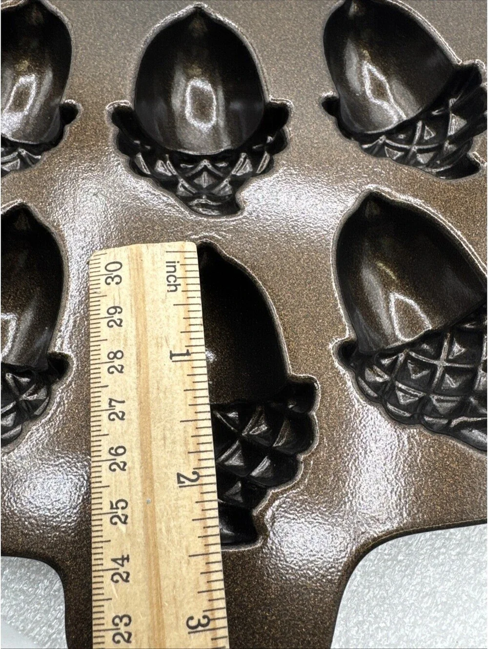 Nordic Ware 18 Acorns Cakelet Baking Pan Tray Mold Cast Aluminum Non-Stick NEW